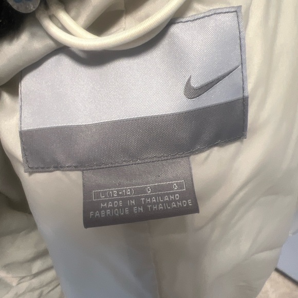 Nike Women's Quilted White Fur Lined Jacket Size L - Picture 14 of 15